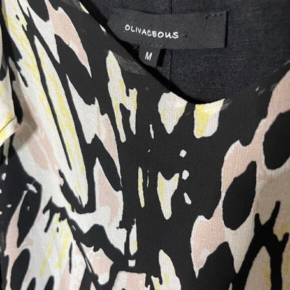 Women's Lightweight Off Shoulder Dress Size Medium - Picture 5 of 5